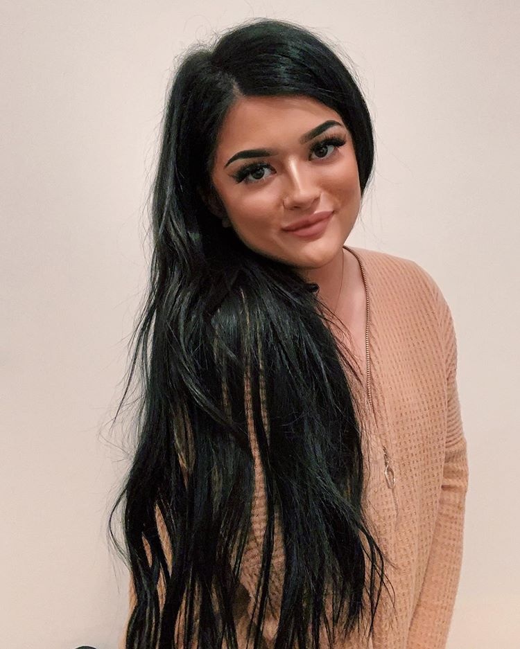 Co gai so huu guong mat giong Kylie Jenner anh 1