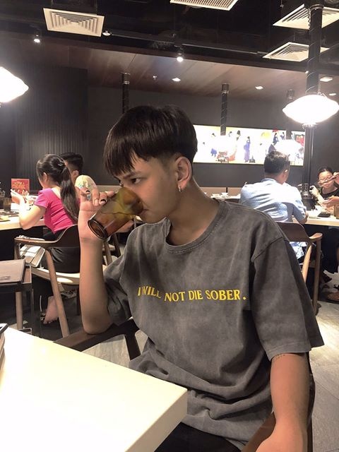 chau bui va binz mac ao doi anh 4