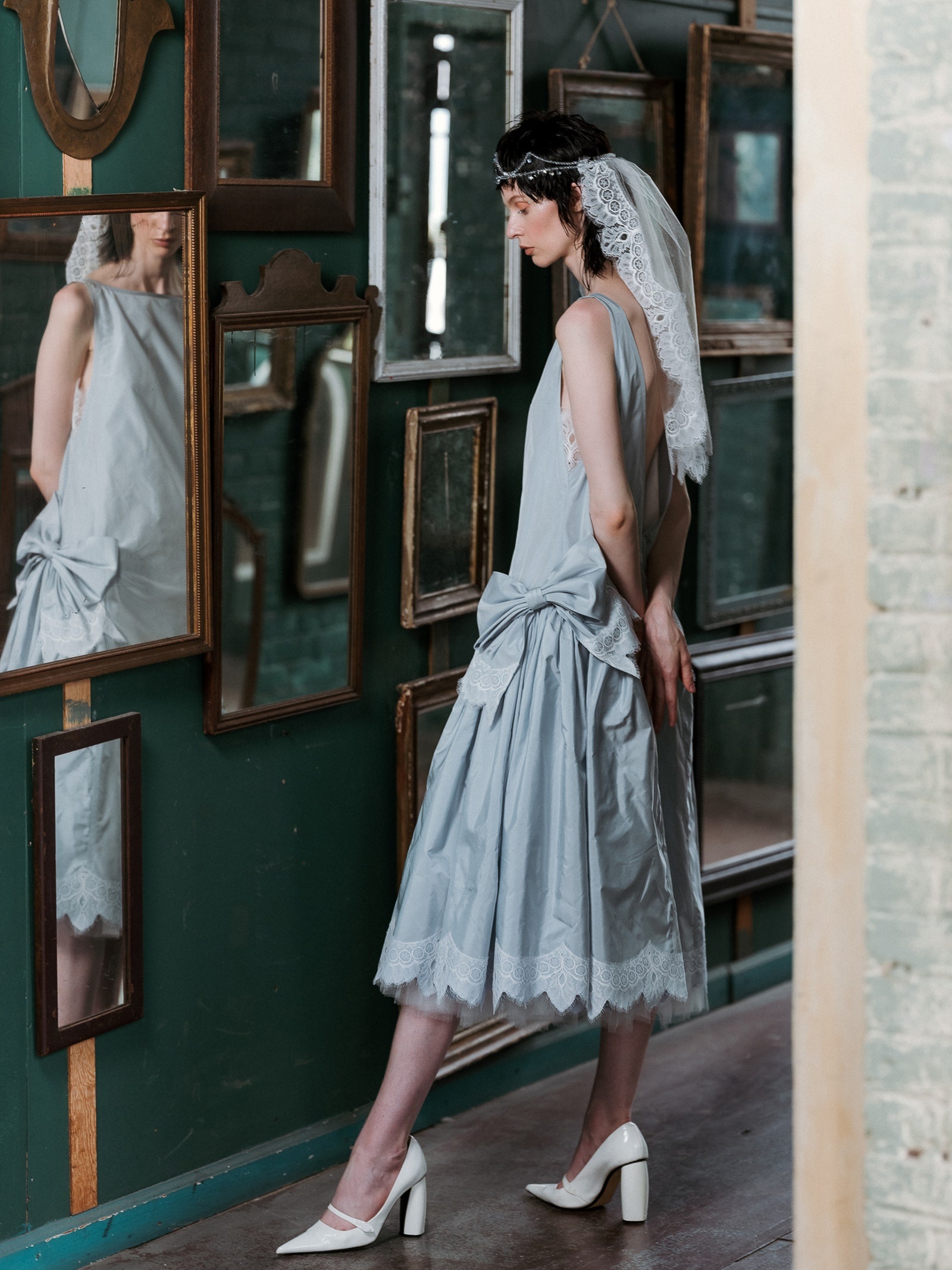 váy cưới kèm khẩu trang ảnh 9 vay cuoi kem khau trang anh 9