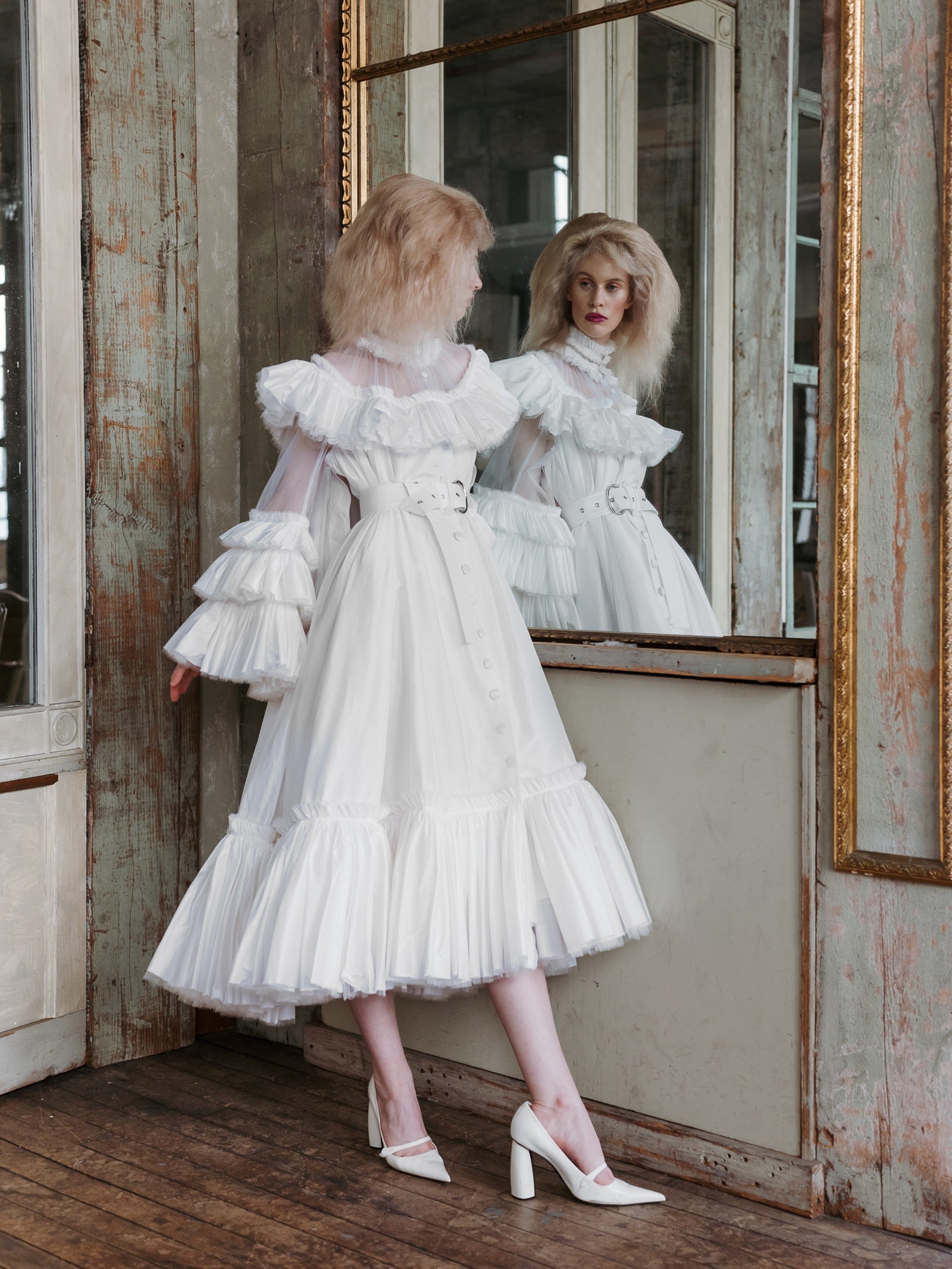 váy cưới kèm khẩu trang ảnh 8 vay cuoi kem khau trang anh 8