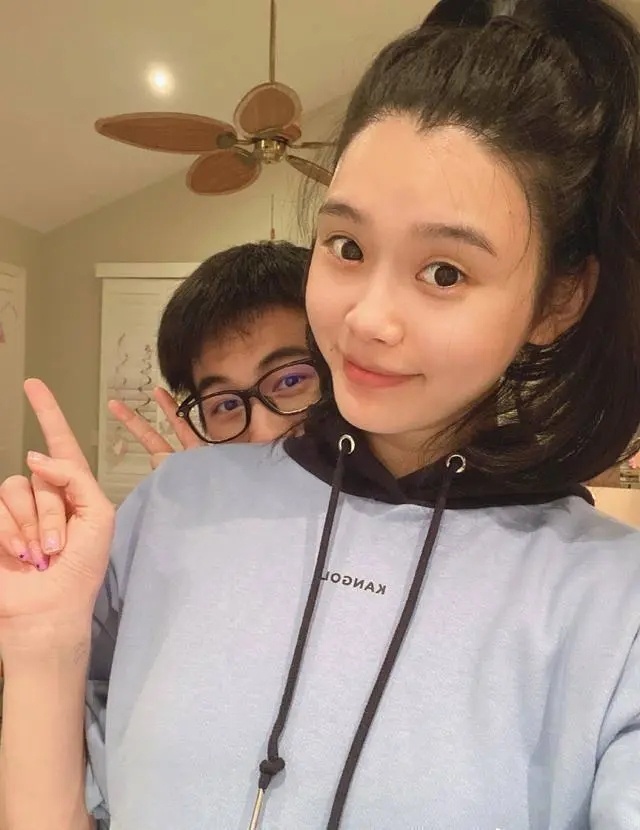 thời trang ở nhà của Hề Mộng Dao ảnh 2 thoi trang o nha cua He Mong Dao anh 2