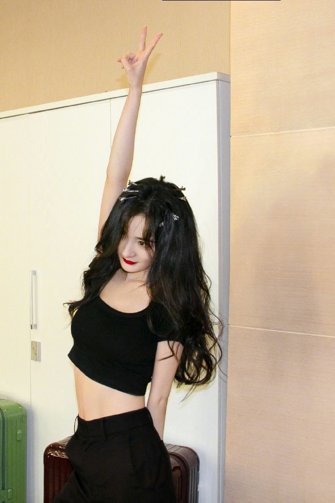 vong eo thon gon cua duong mich anh 1