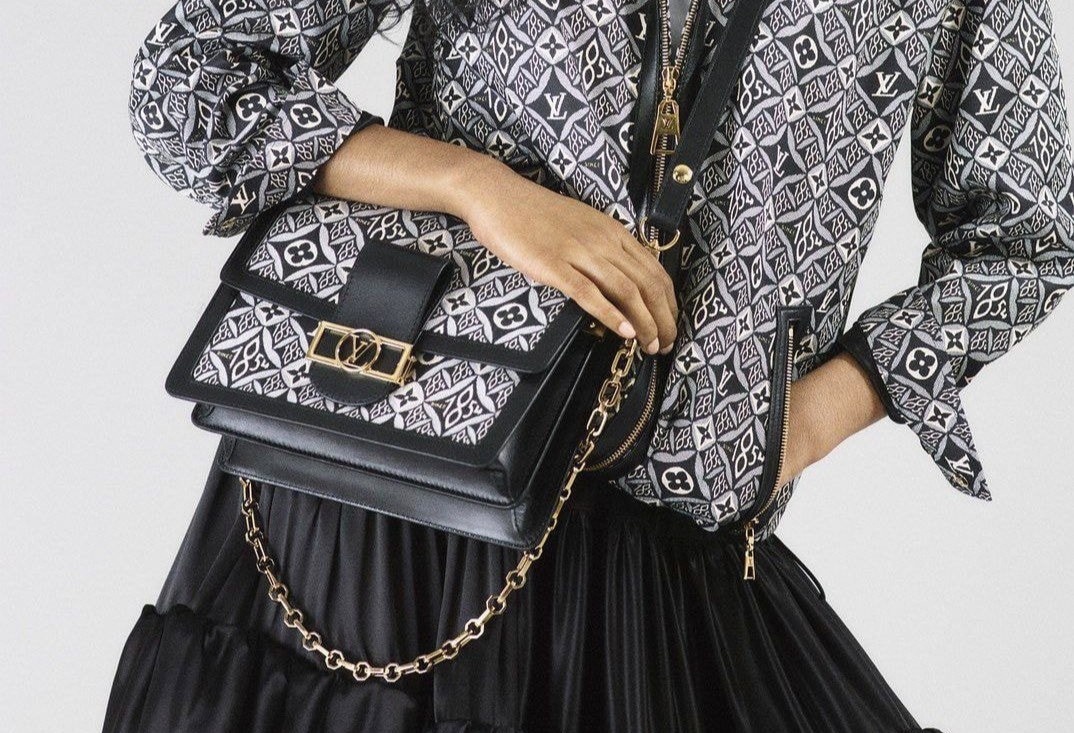 Nguoi Han che hoa tiet moi cua Louis Vuitton giong tam tham hinh anh