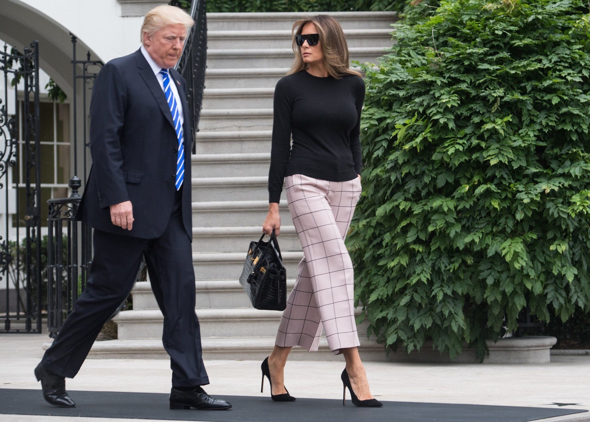 Melania Trump deo tui hermes dat do anh 6