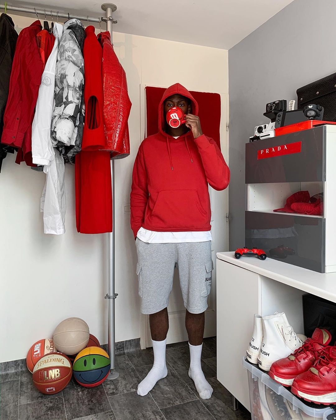 chàng trai nổi tiếng nhờ phối đồ hợp tông ảnh 4 chang trai noi tieng nho phoi do hop tong anh 4