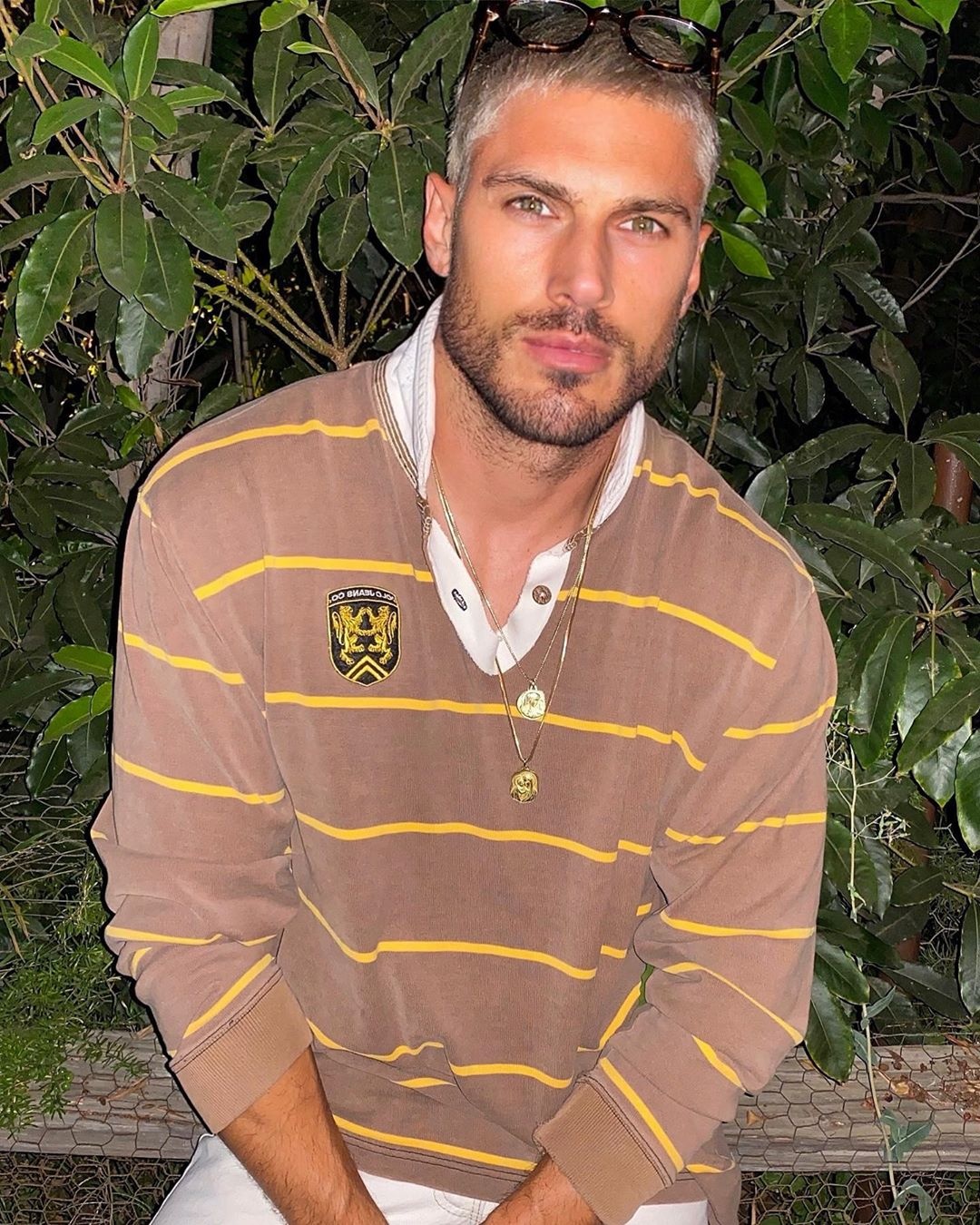 thợ làm tóc khoe cơ bụng 6 múi ảnh 6 tho lam toc khoe co bung 6 mui anh 6