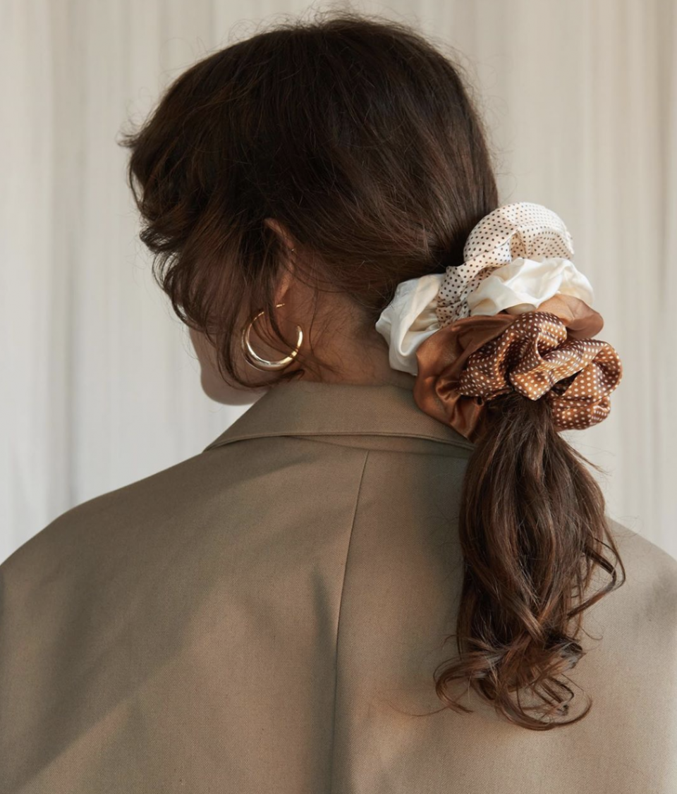 công thức phối trang phục với phụ kiện tóc ảnh 7 cong thuc phoi trang phuc voi phu kien toc anh 7