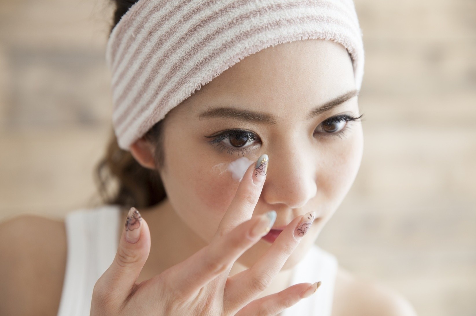 7 suy nghi sai lam khi su dung my pham hinh anh