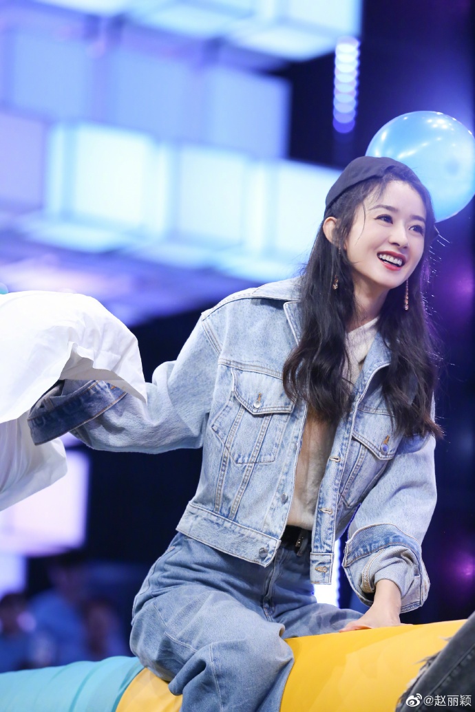 trieu le dinh dien do Dior anh 7