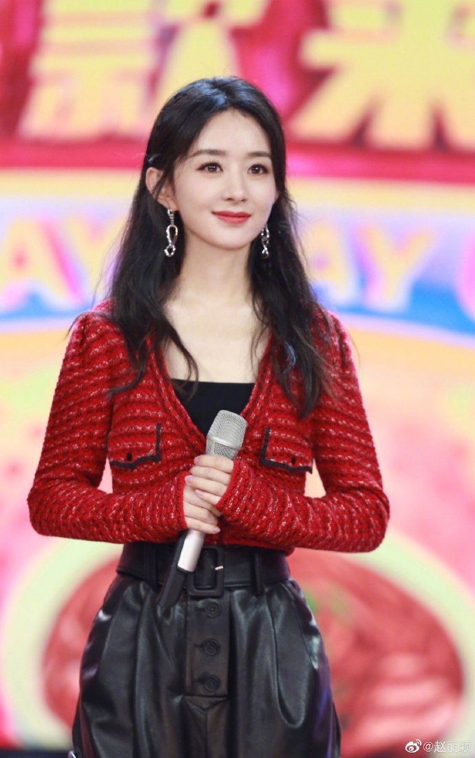 trieu le dinh dien do Dior anh 8