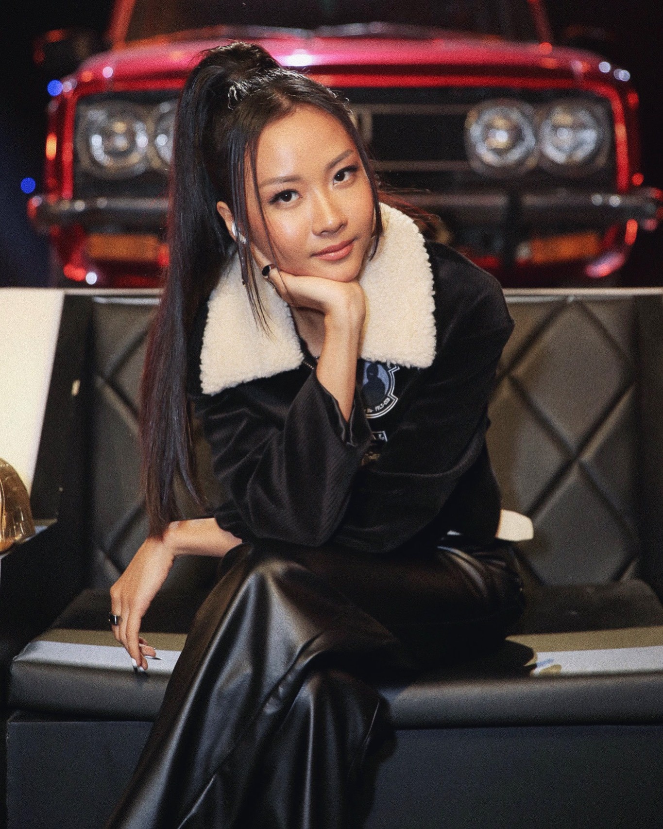 trang phục của huấn luyện viên rap việt ảnh 9 trang phuc cua huan luyen vien rap viet anh 9