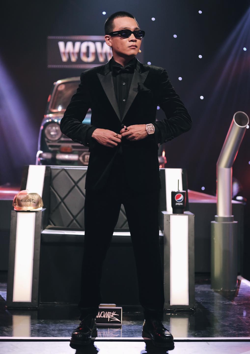 quan ao cua huan luyen vien rap viet anh 17