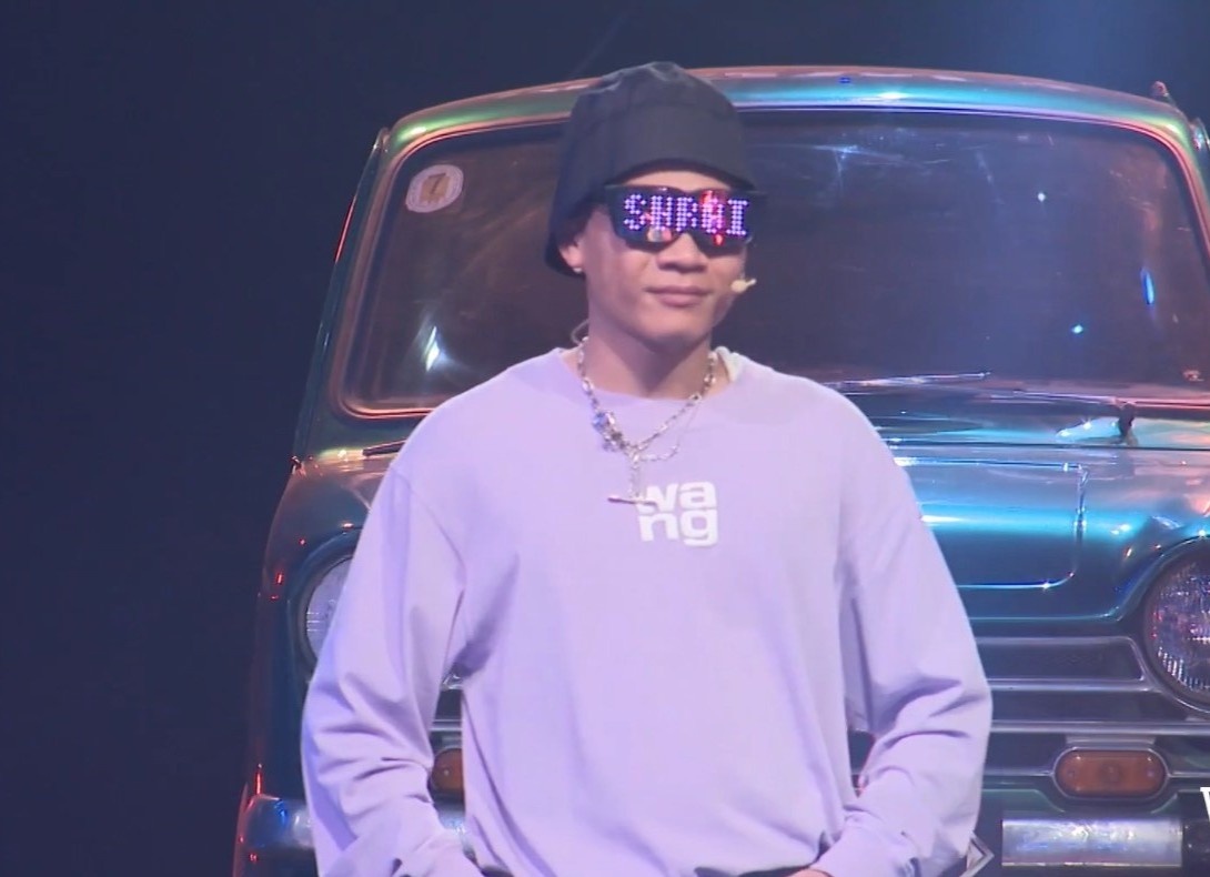 huấn luyện viên rap việt thay 4 bộ đồ ảnh 3 huan luyen vien rap viet thay 4 bo do anh 3