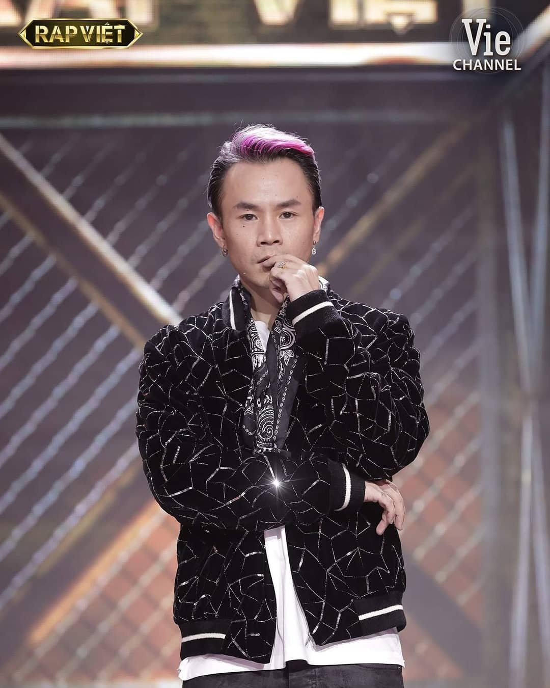 huấn luyện viên rap việt thay 4 bộ đồ ảnh 11 huan luyen vien rap viet thay 4 bo do anh 11