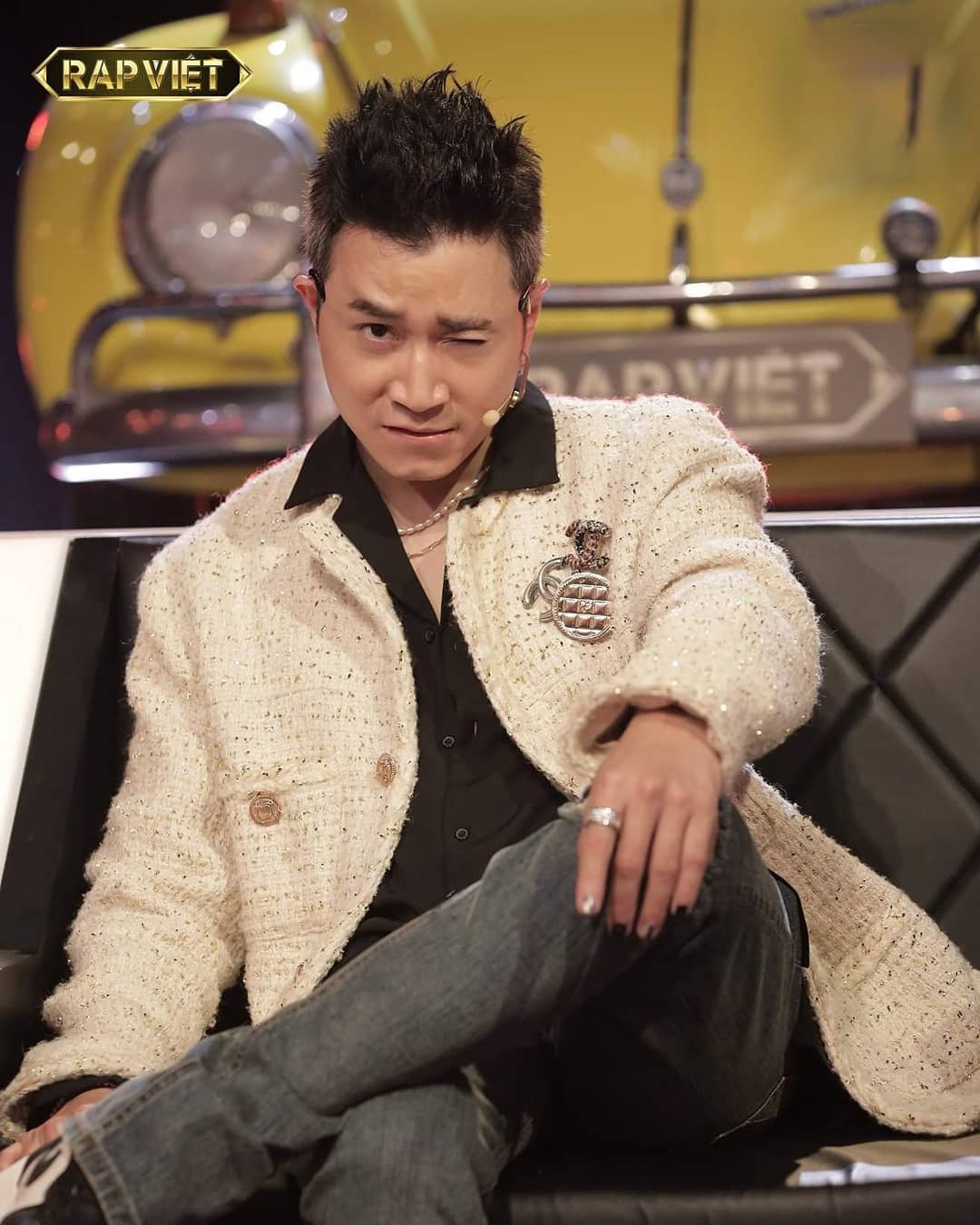 huấn luyện viên rap việt thay 4 bộ đồ ảnh 8 huan luyen vien rap viet thay 4 bo do anh 8