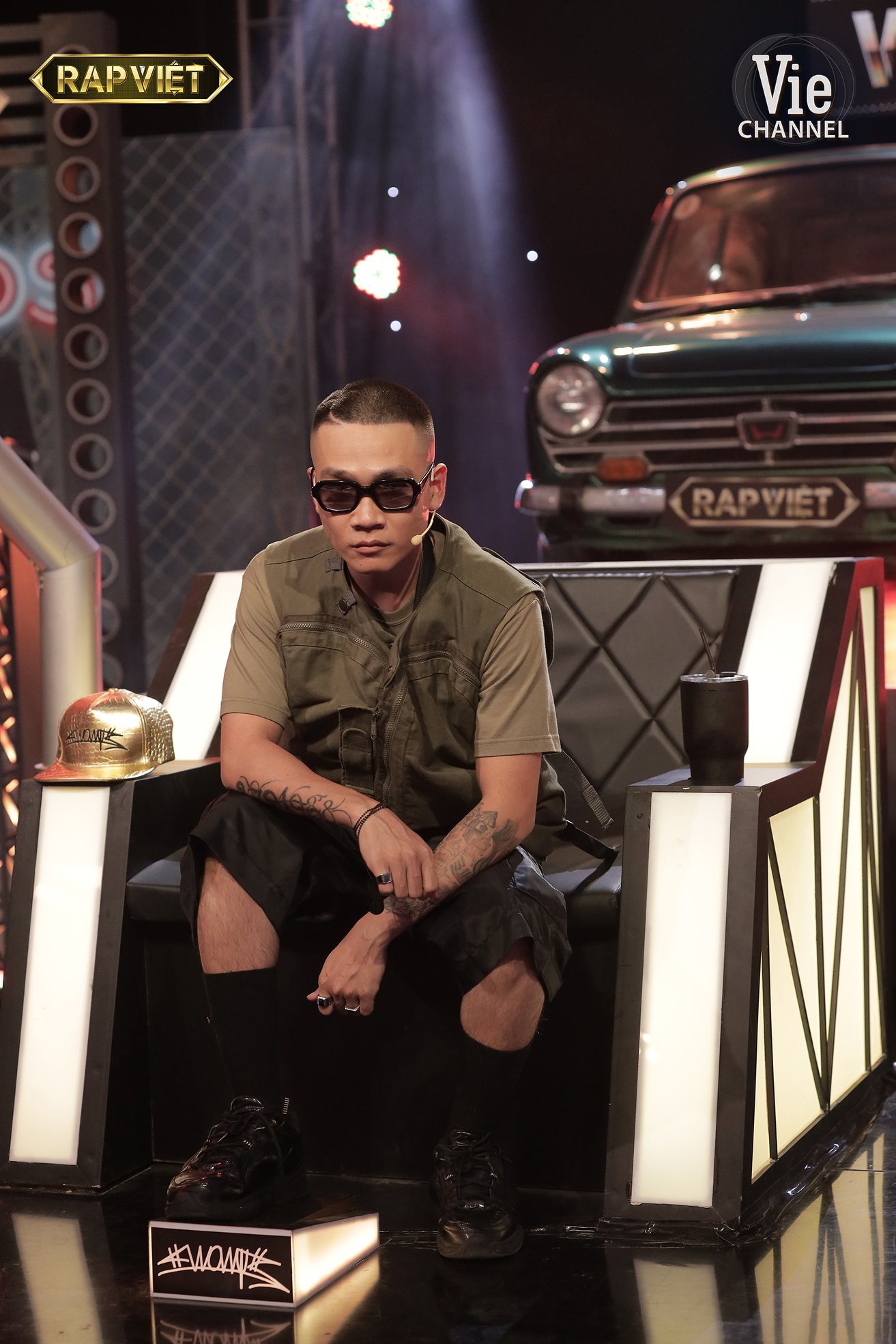 huấn luyện viên rap việt thay 4 bộ đồ ảnh 9 huan luyen vien rap viet thay 4 bo do anh 9