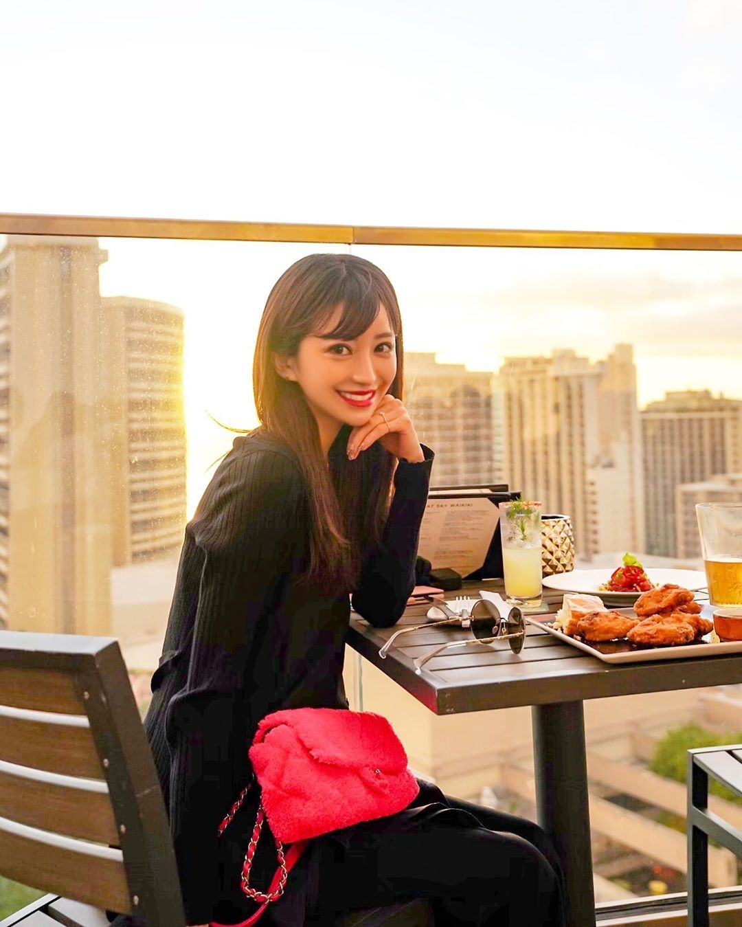 Emiri Aizawa sưu tầm nhiều đồ hiệu ảnh 12 Emiri Aizawa suu tam nhieu do hieu anh 12