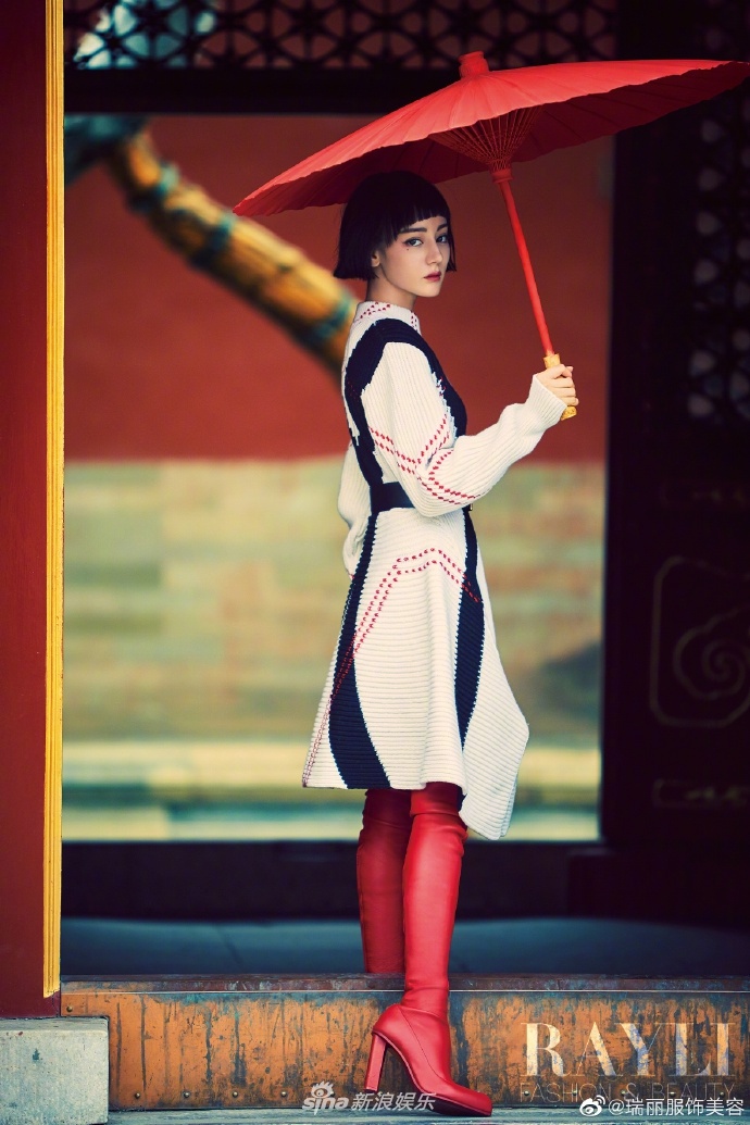 tạo hình lạ của địch lệ nhiệt ba ảnh 8 tao hinh la cua dich le nhiet ba anh 8