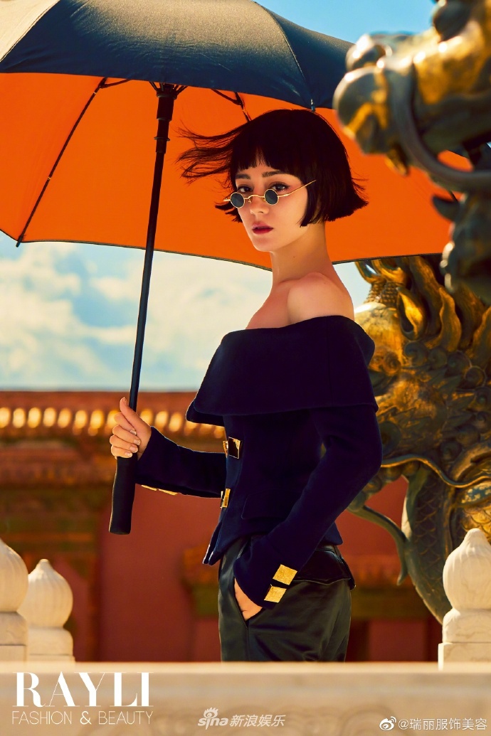 tạo hình lạ của địch lệ nhiệt ba ảnh 5 tao hinh la cua dich le nhiet ba anh 5