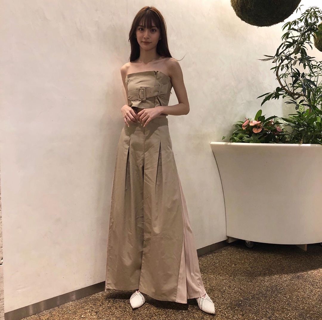 thoi trang doi thuong cua hoa hau nhat anh 8