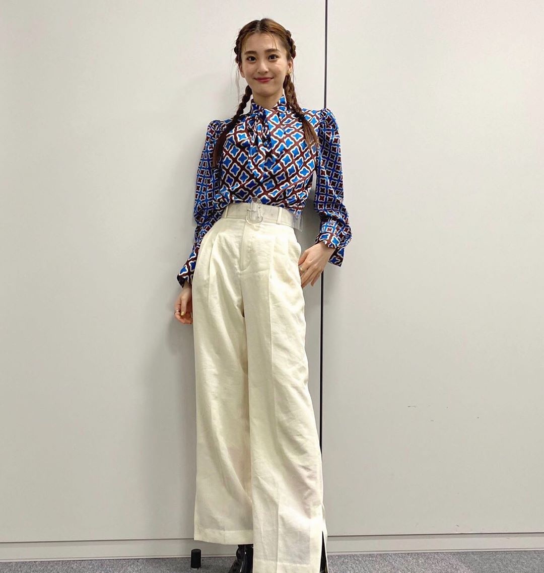 thoi trang doi thuong cua hoa hau nhat anh 9