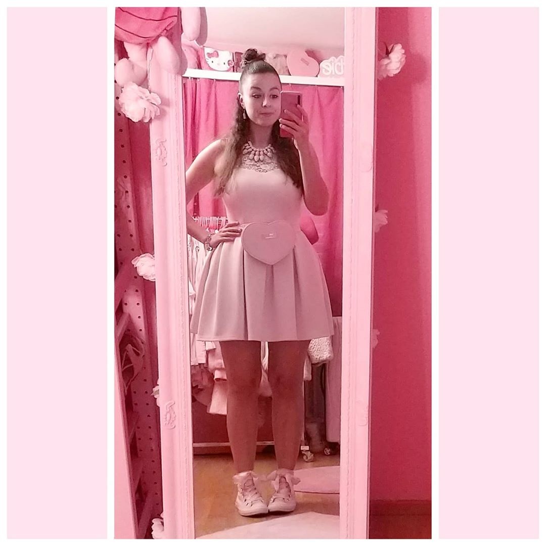 nguoi chi mac mot mau anh 30