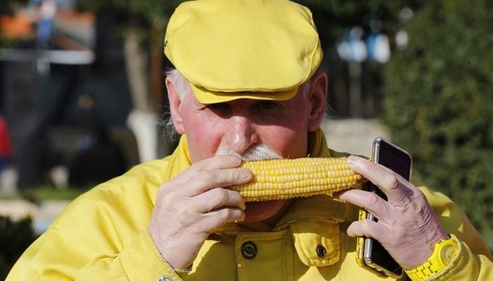 nguoi chi mac mot mau anh 10