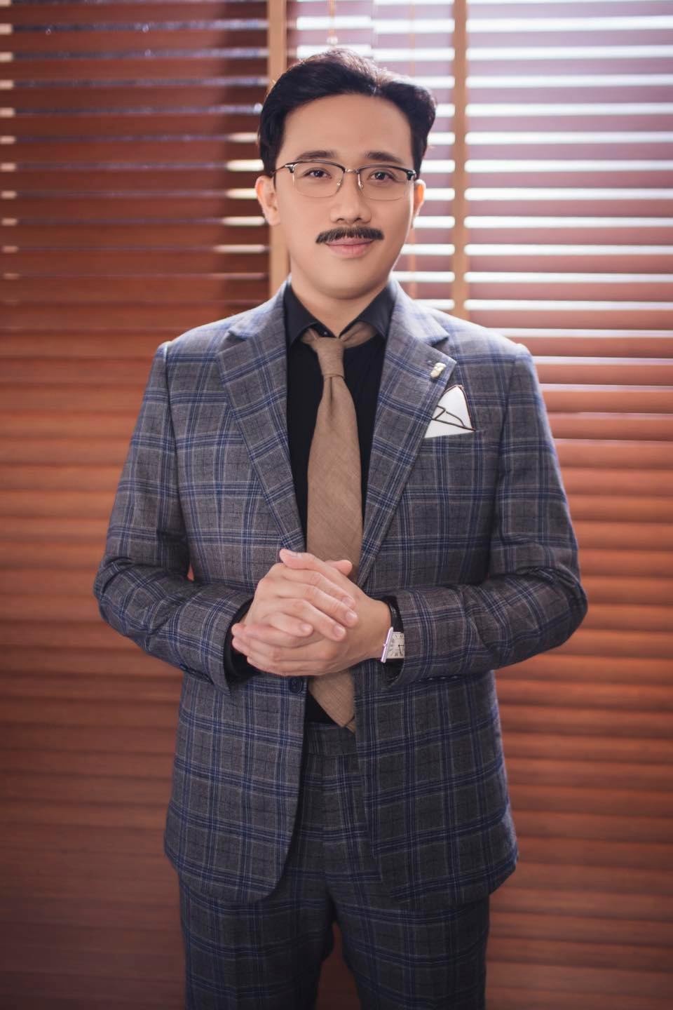 trấn thành diện suit trong rap việt ảnh 10 tran thanh dien suit trong rap viet anh 10