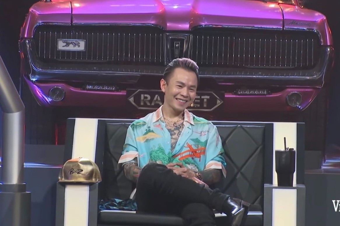 trang phuc huan luyen vien rap viet anh 1