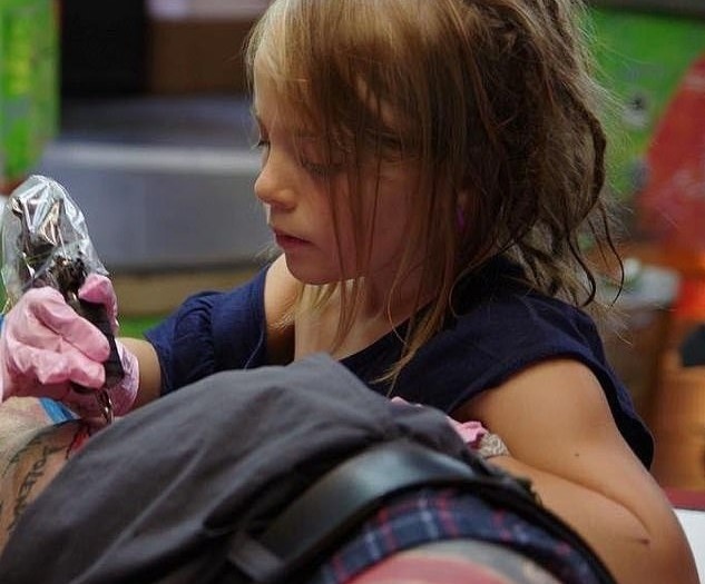 thợ xăm nhí nổi tiếng ảnh 1 tho xam nhi noi tieng anh 1