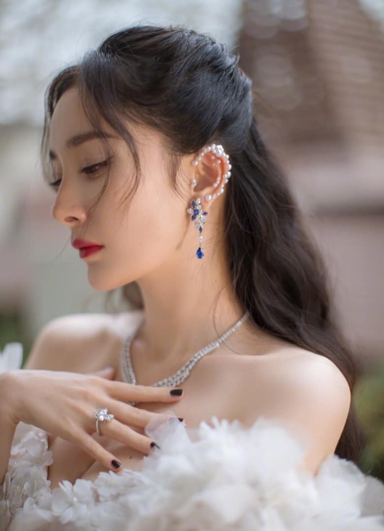 sao trung mặc gợi cảm dự sự kiện ảnh 2 sao trung mac goi cam du su kien anh 2