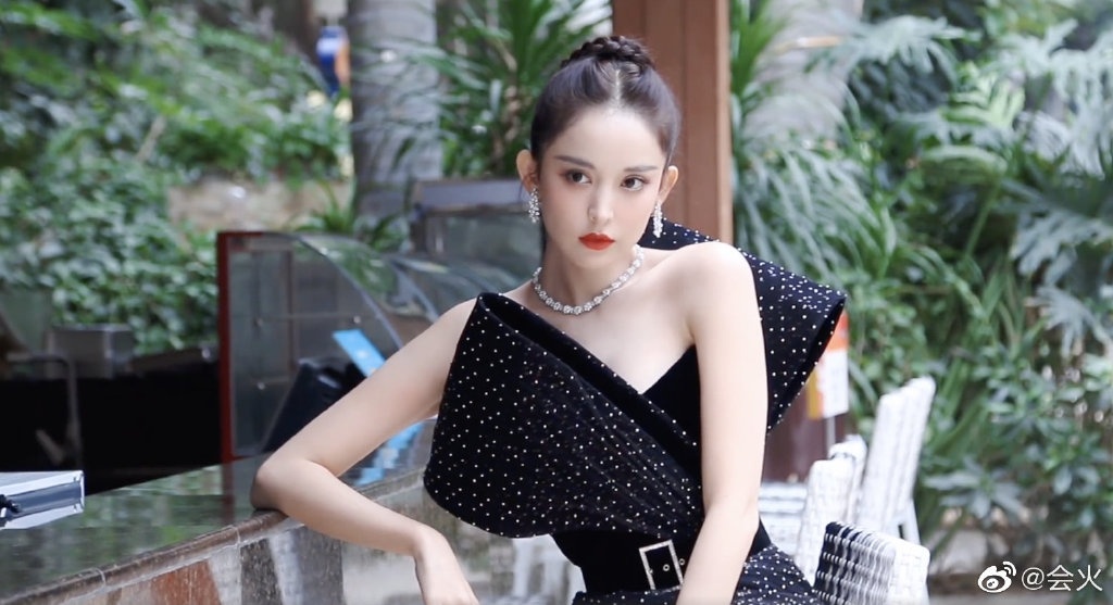 sao trung mac goi cam du su kien anh 9