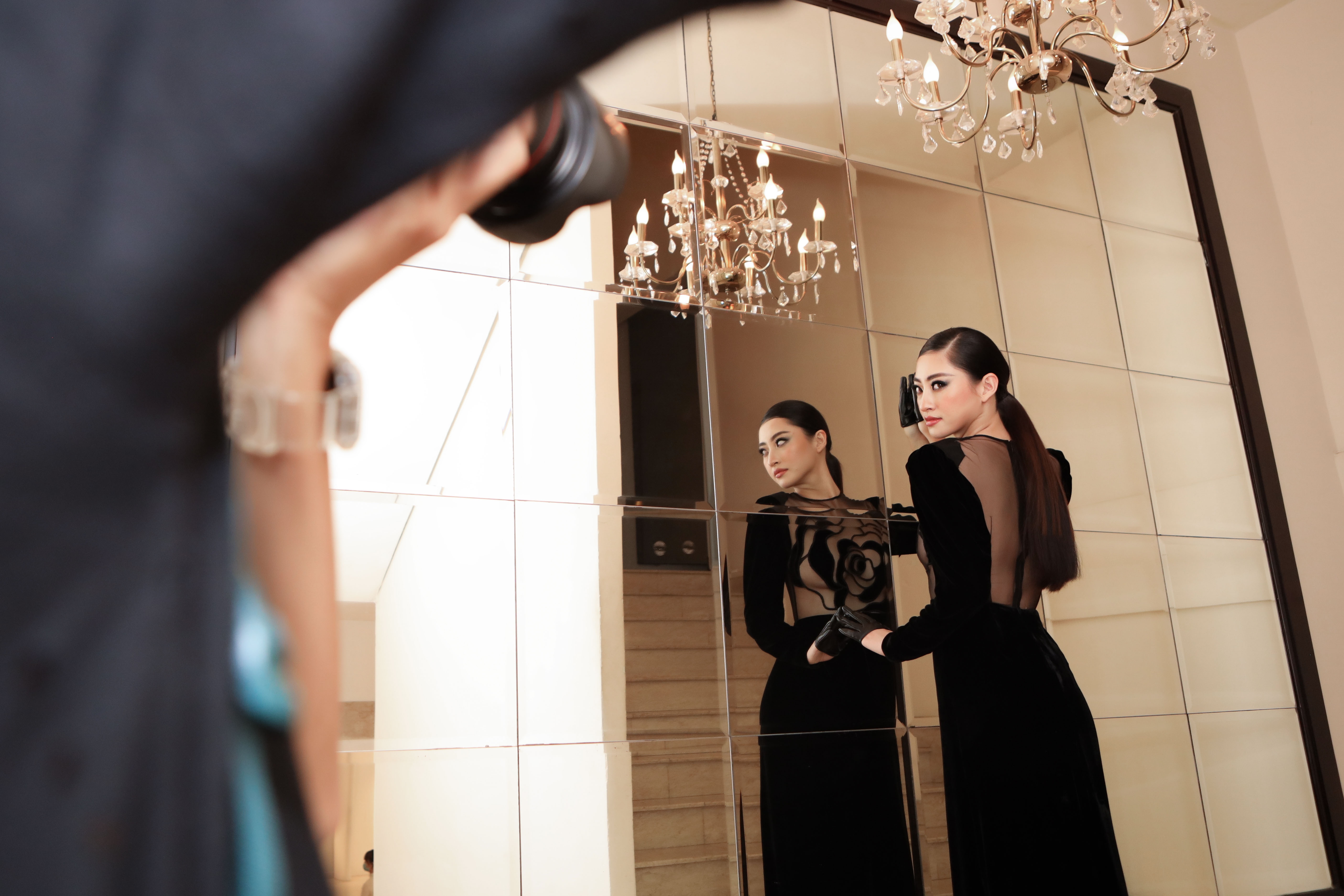 luong thuy linh o hau truong show dien anh 5