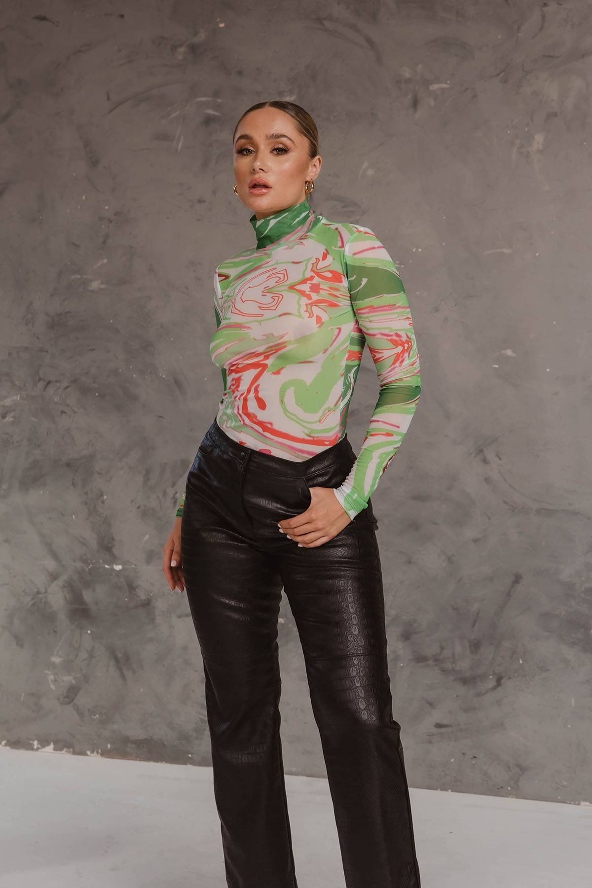 mốt thời trang phủ sóng trên mạng xã hội ảnh 2 mot thoi trang phu song tren mang xa hoi anh 2