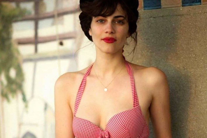 Co giao Phap noi tieng vi an mac dep hinh anh