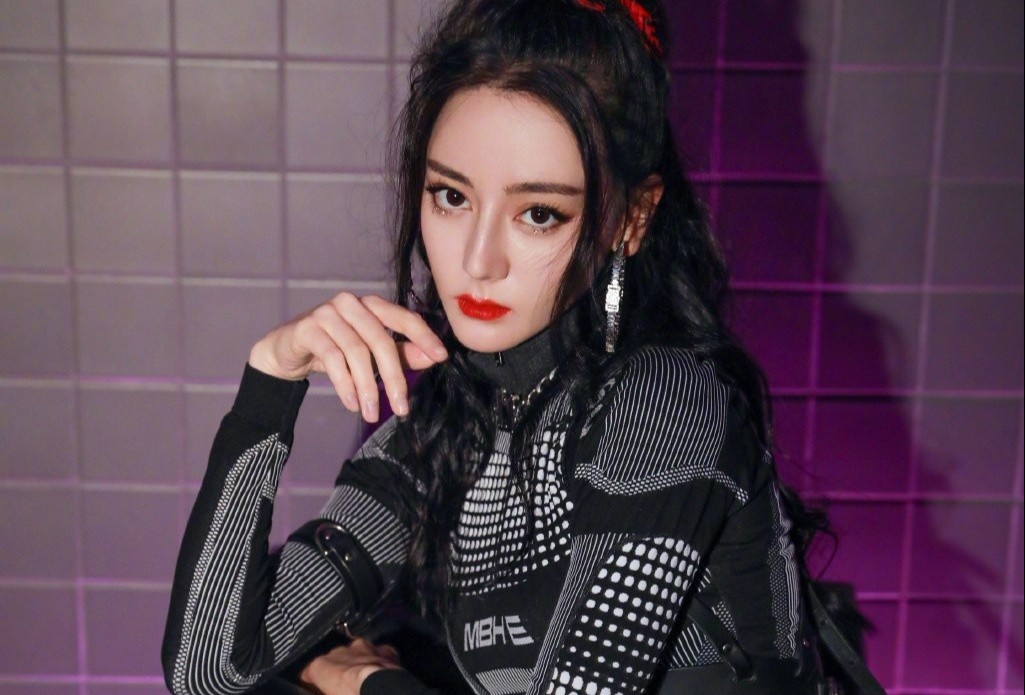 Dich Le Nhiet Ba, Vuong Nhat Bac duoc khen mac dep hinh anh