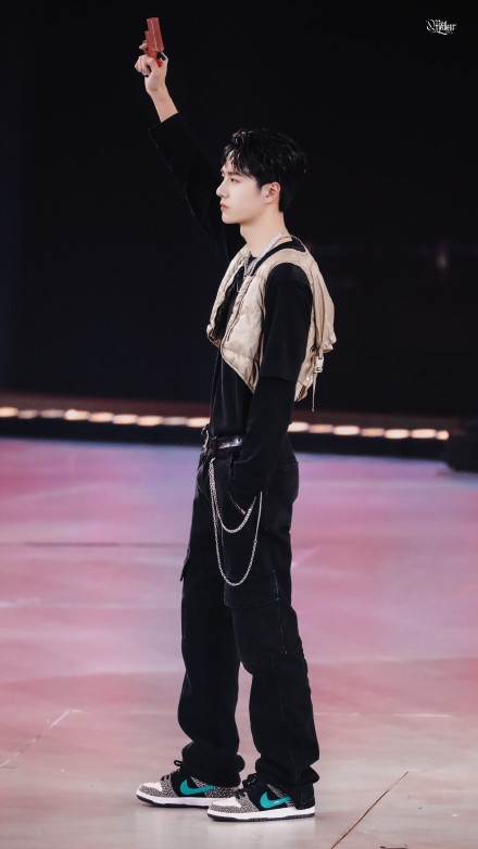 dich le nhiet ba mac do bo anh 8