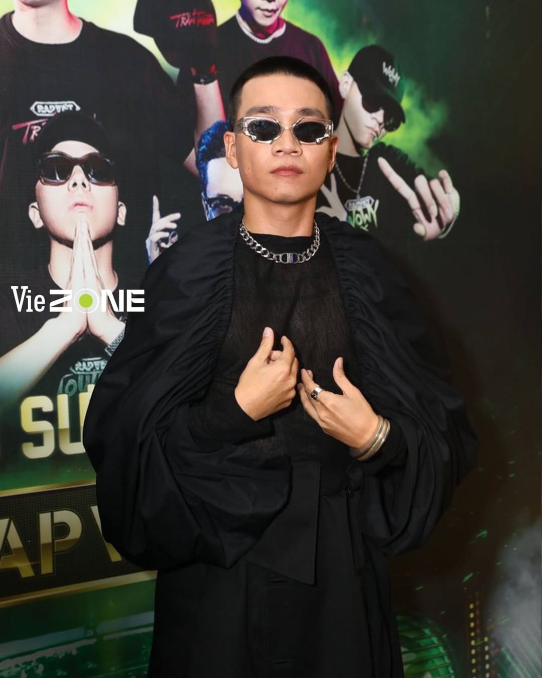 thoi trang cua huan luyen vien rap viet anh 28