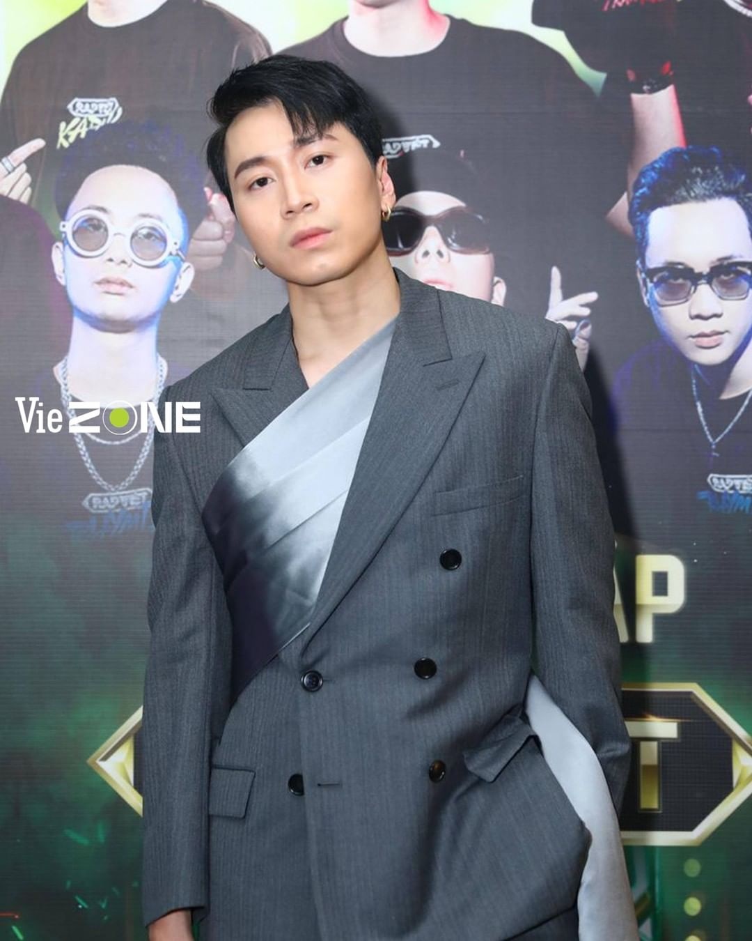 thoi trang cua huan luyen vien rap viet anh 25