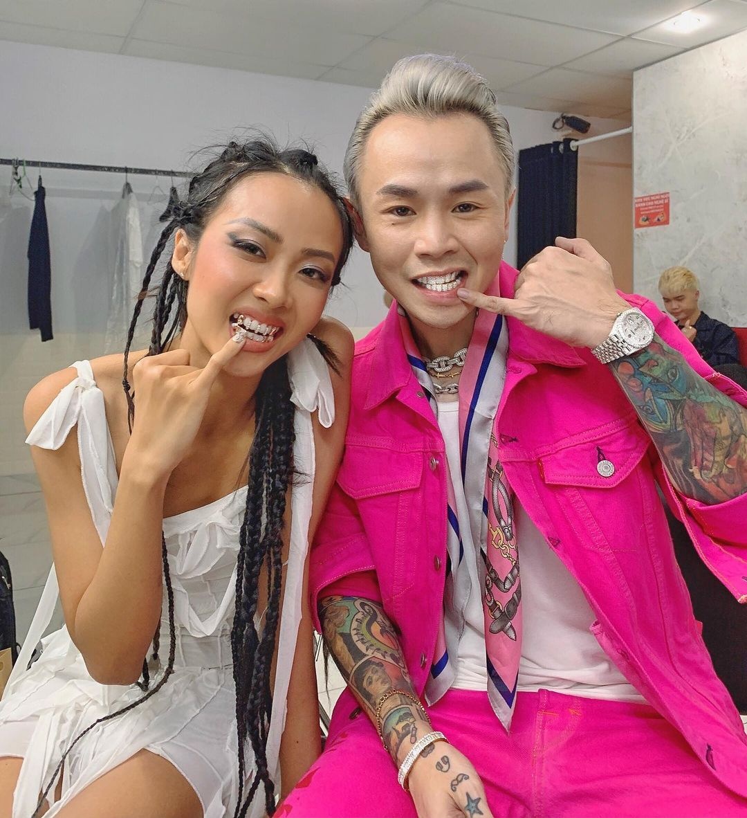 các rapper thích đeo răng đính kim cương ảnh 2 cac rapper thich deo rang dinh kim cuong anh 2