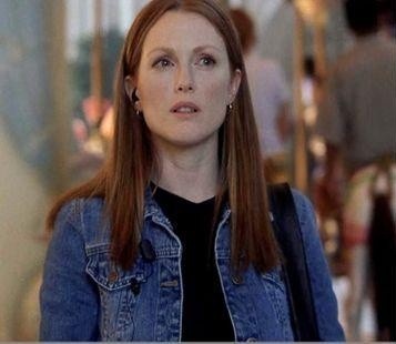 bi mat an chua trong trang phuc phim anh 4