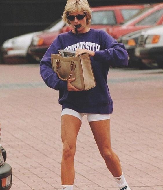 nguoi noi tieng mac lai do cu anh 7