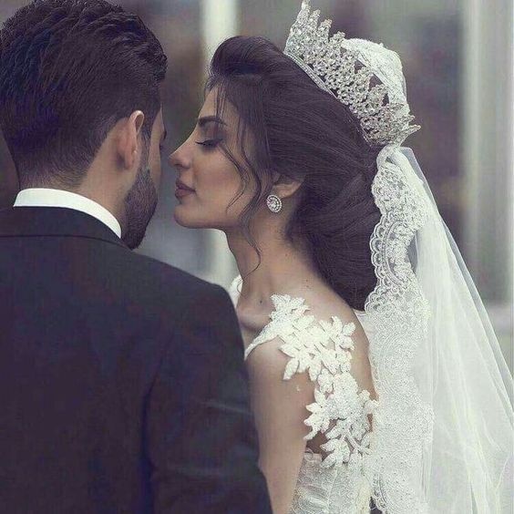 vì sao cô dâu đeo vương miện vào ngày cưới ảnh 3 vi sao co dau deo vuong mien vao ngay cuoi anh 3