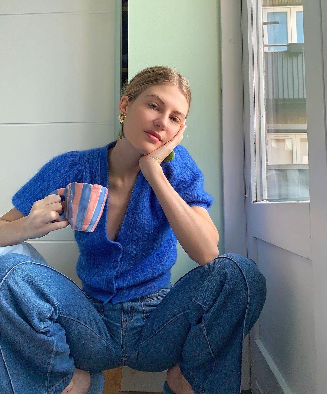 cô gái đan mạch mặc nhiều màu ảnh 8 co gai dan mach mac nhieu mau anh 8