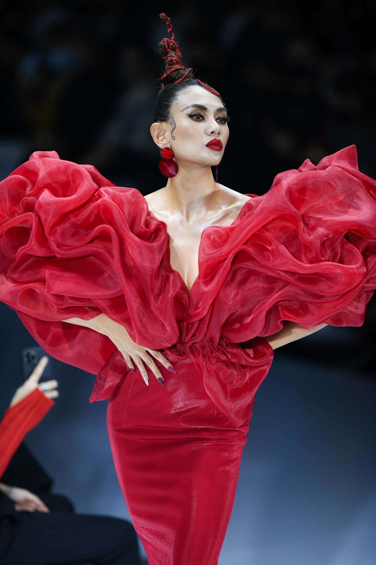 Aquafina Tuan le Thoi trang Quoc te Viet Nam 2020 anh 2