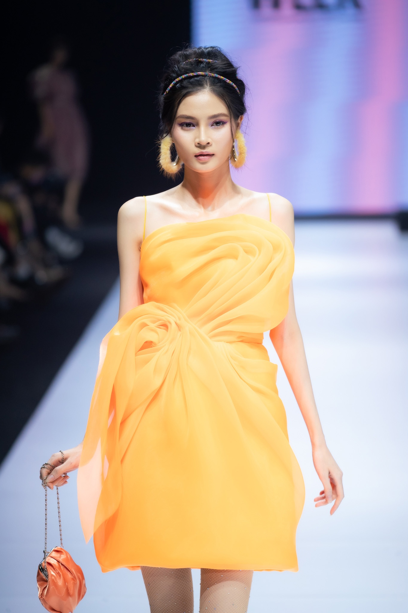 Aquafina Tuan le Thoi trang Quoc te Viet Nam 2020 anh 17