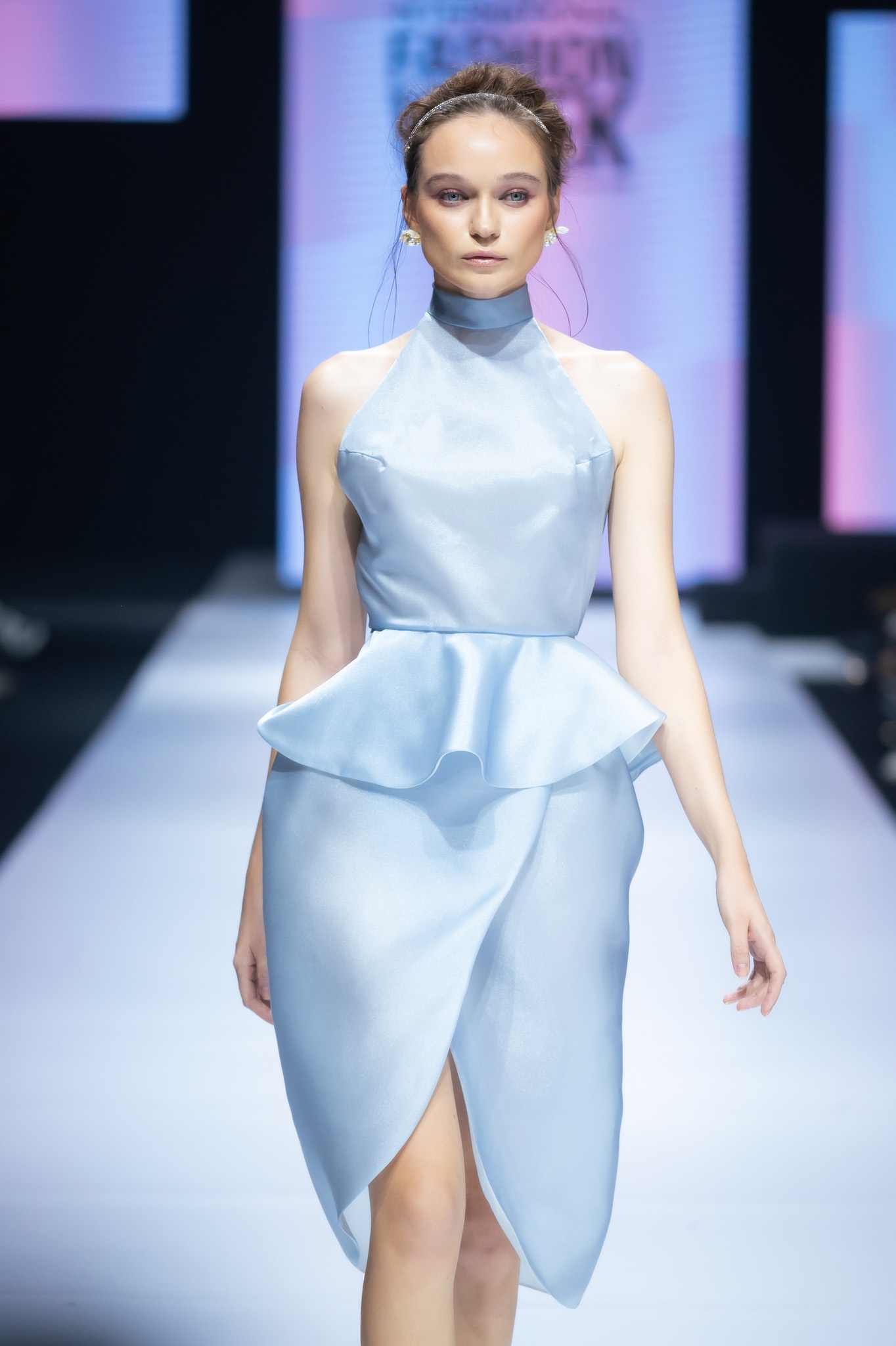 Aquafina Tuan le Thoi trang Quoc te Viet Nam 2020 anh 16