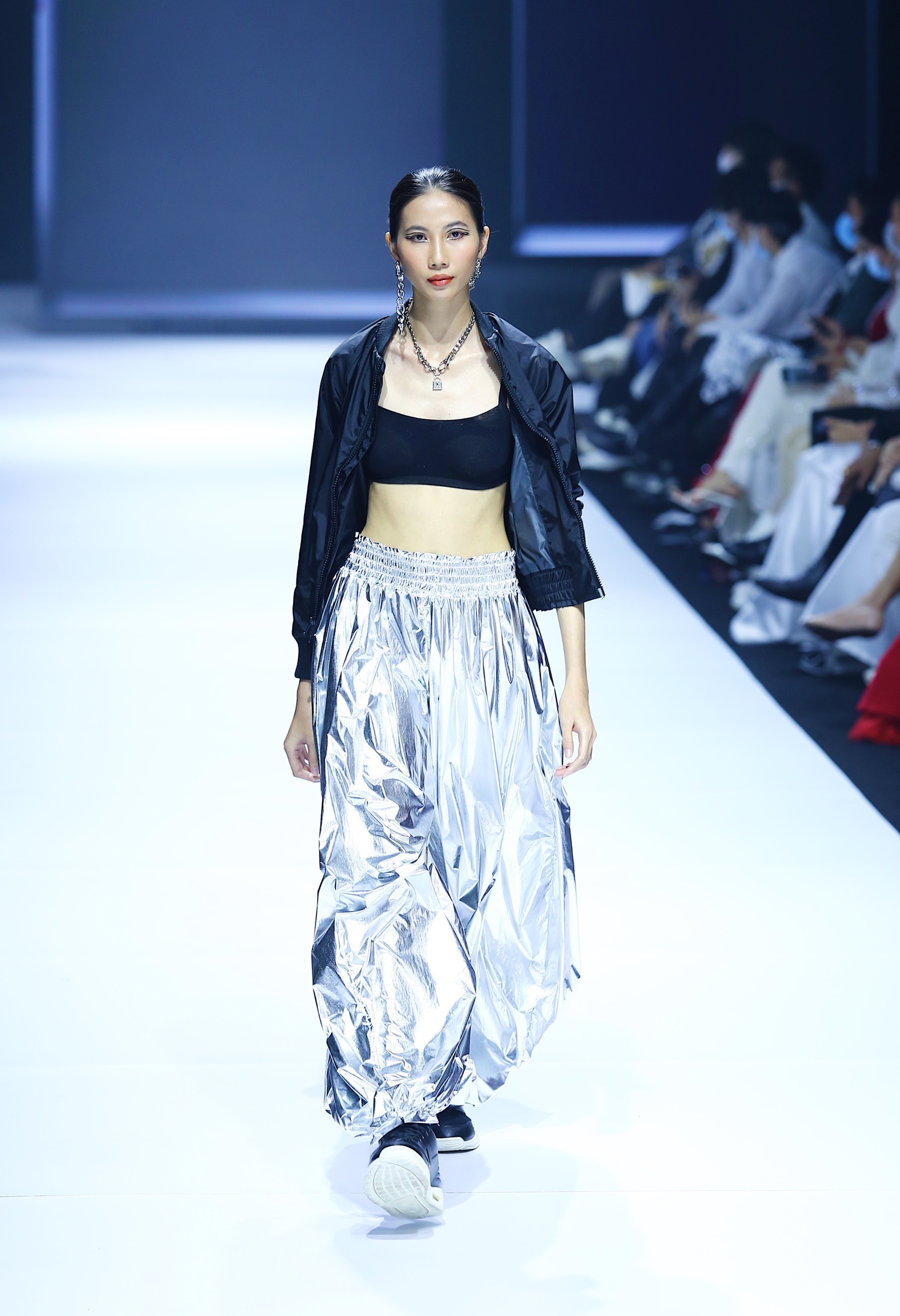 Aquafina Tuần lễ Thời trang Quốc tế Việt Nam ảnh 26 Aquafina Tuan le Thoi trang Quoc te Viet Nam anh 26