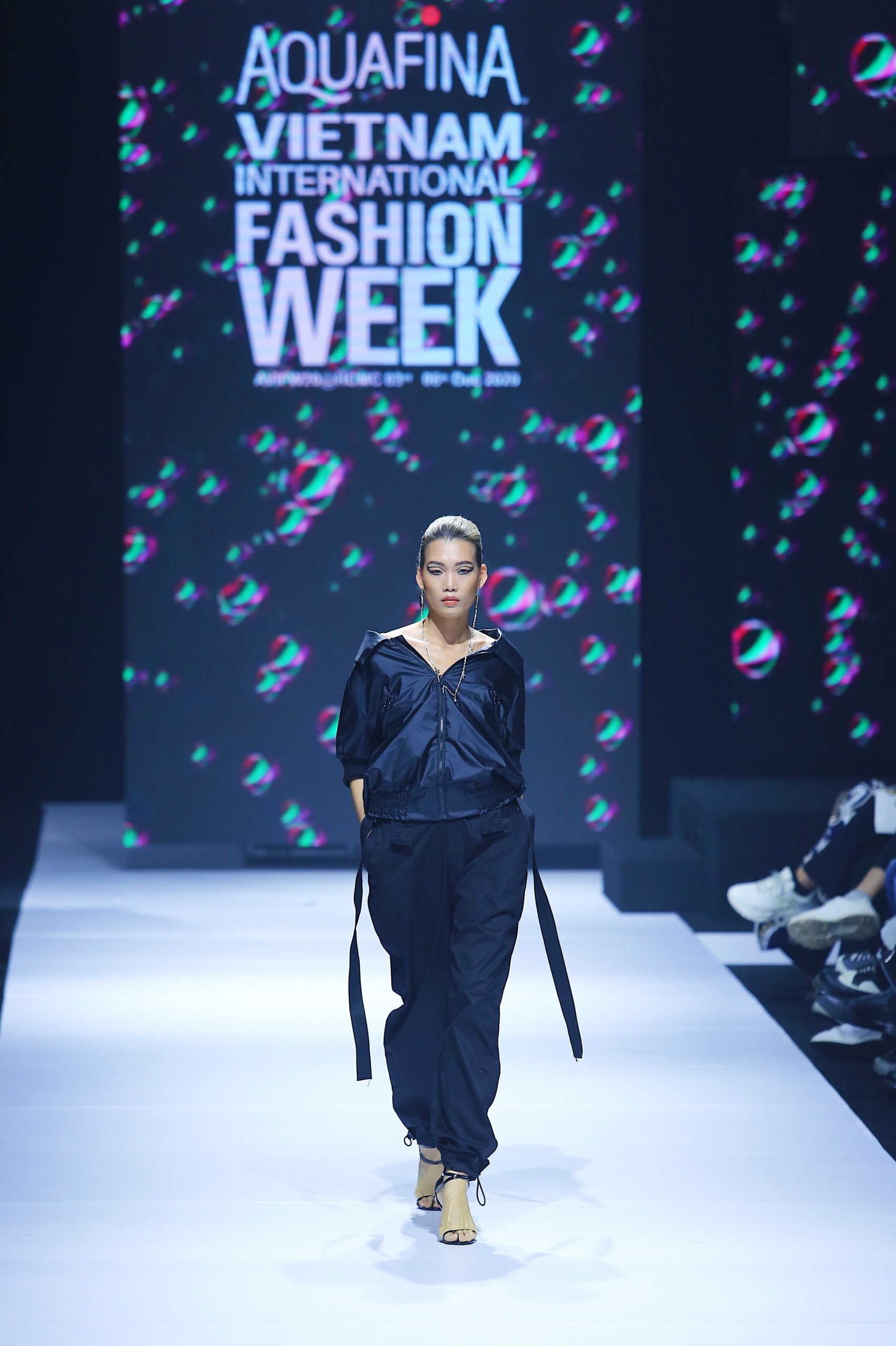 Aquafina Tuần lễ Thời trang Quốc tế Việt Nam ảnh 16 Aquafina Tuan le Thoi trang Quoc te Viet Nam anh 16