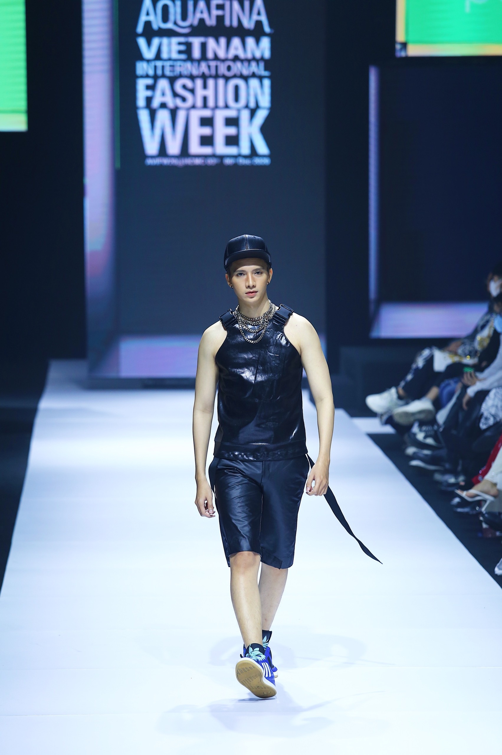 Aquafina Tuần lễ Thời trang Quốc tế Việt Nam ảnh 15 Aquafina Tuan le Thoi trang Quoc te Viet Nam anh 15